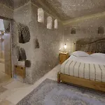Hera Cave 3* Γκόρεμε