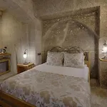 Hera Cave Hotell