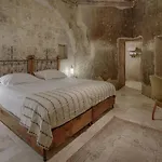Hera Cave 3* Γκόρεμε