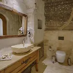 Hera Cave 3*