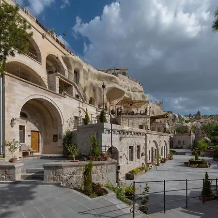 Hotel Hera Cave 2*