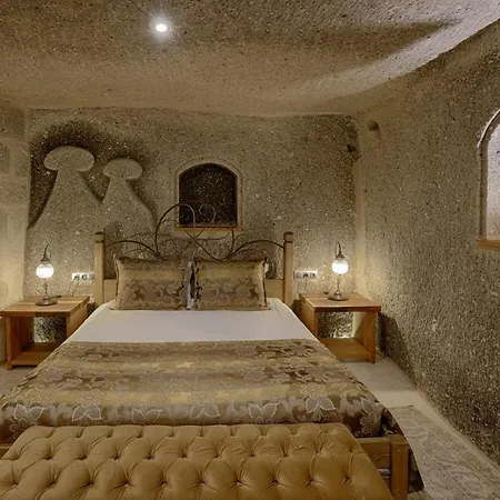 Hera Cave Hotell