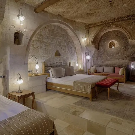 Hera Cave Hotel 2*