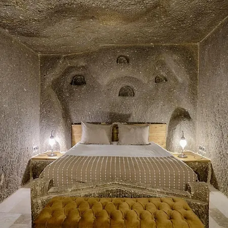 Hera Cave Hotel 2*