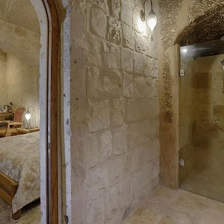 헤라 케이브 스위트 3*