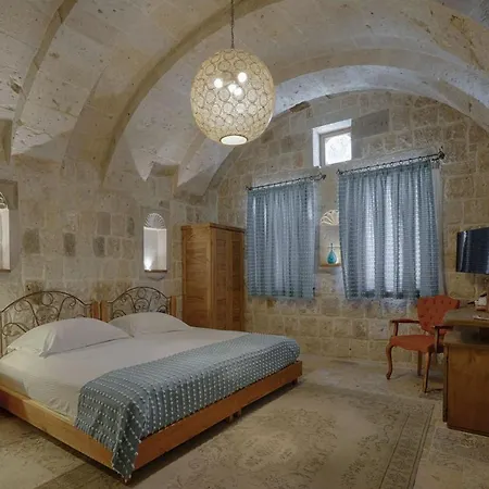 Hotel Hera Cave 3*