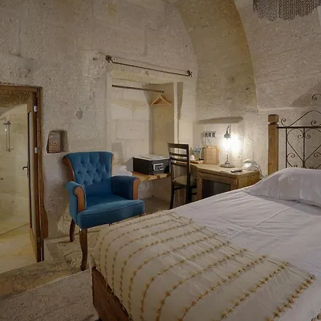 Hotel Hera Cave 2*