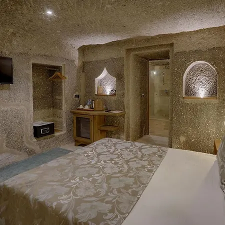 赫拉凯弗套房酒店 3*