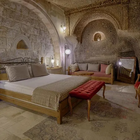 Hotel Hera Cave