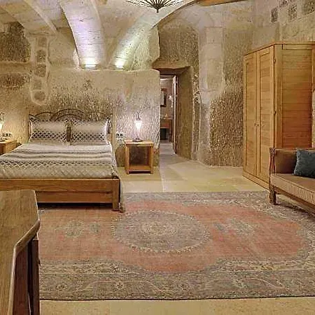 Hera Cave 3*
