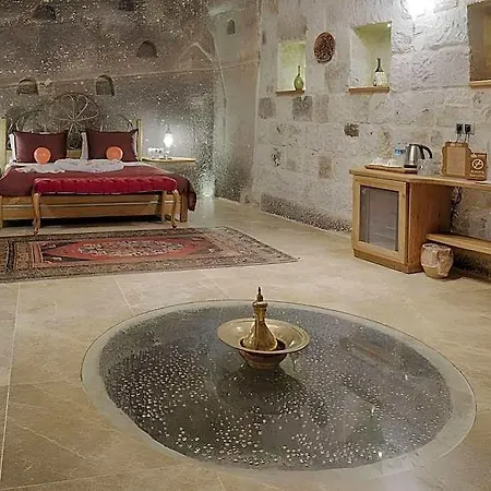 Hera Cave 3*