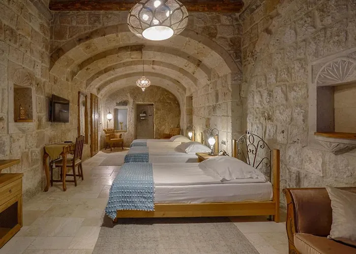 Hotel Hera Cave