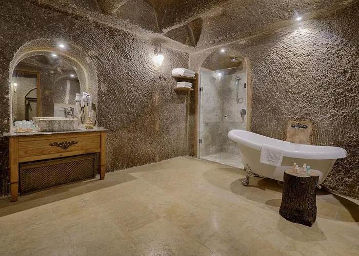 Hera Cave 3* גורמה