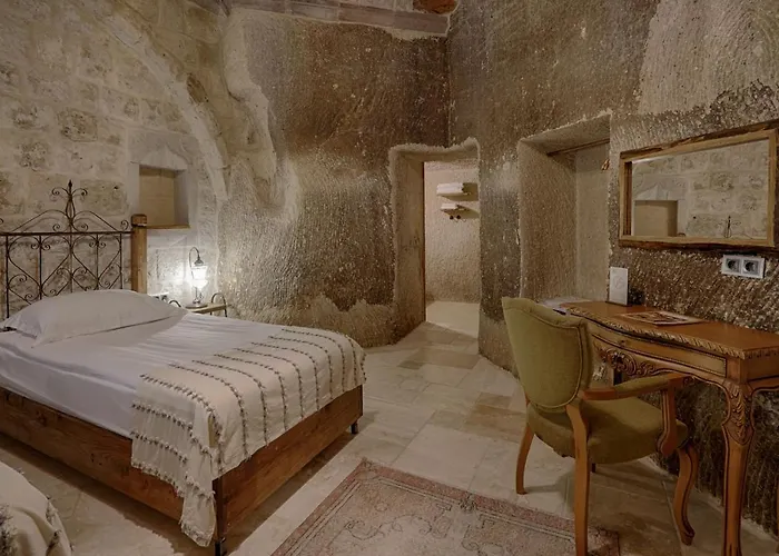 מלון Hera Cave גורמה