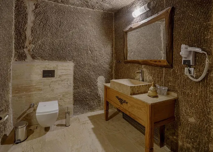 מלון Hera Cave 3*