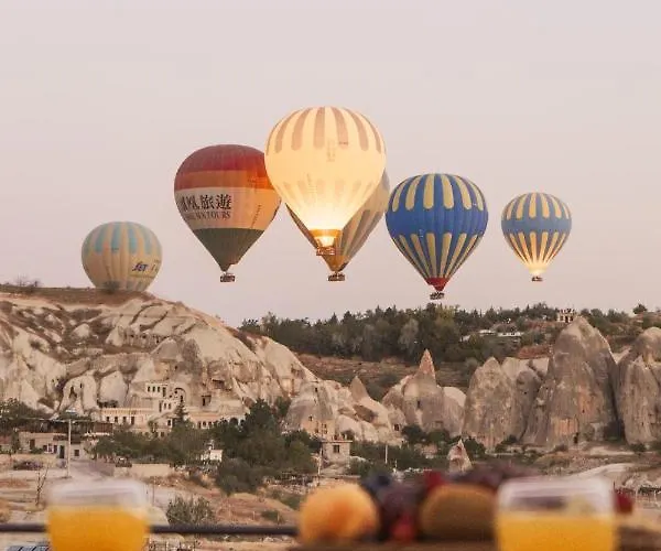 מלון Hera Cave 3*