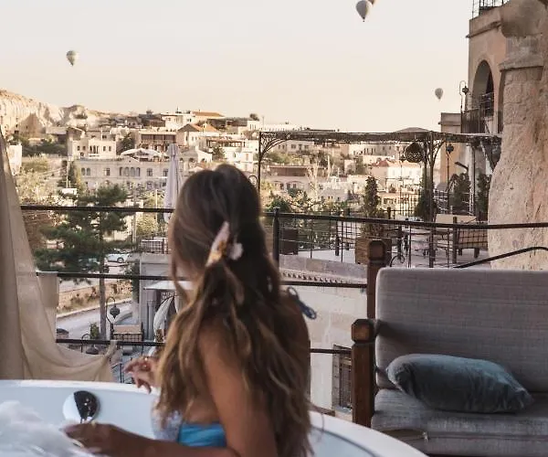 מלון Hera Cave 3*